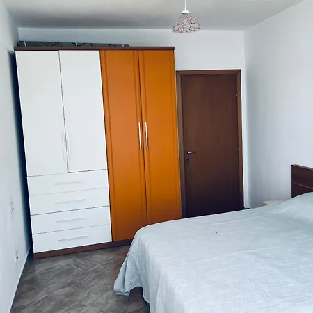 Seaside Serenity! Free Parking! Apartment
