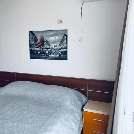 Apartman Seaside Serenity! Free Parking! Saranda