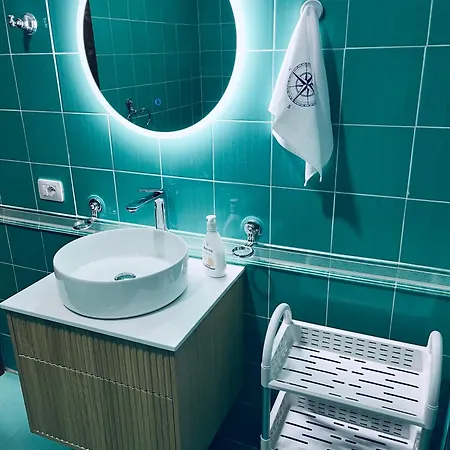 Apartman Seaside Serenity! Free Parking!